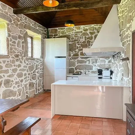 Casa Da Eira By Quantique Amares