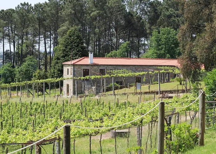 Casa Da Eira By Quantique Willa Amares